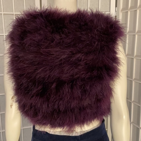 Burgundy Feathers - Vest - Picture 2 of 4
